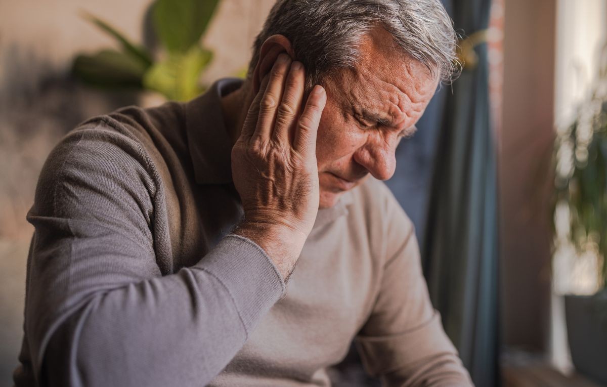 Dor de Ouvido: Como Aliviar de Uma Vez em Casa (Crianças e Adultos) | Guia Definitivo